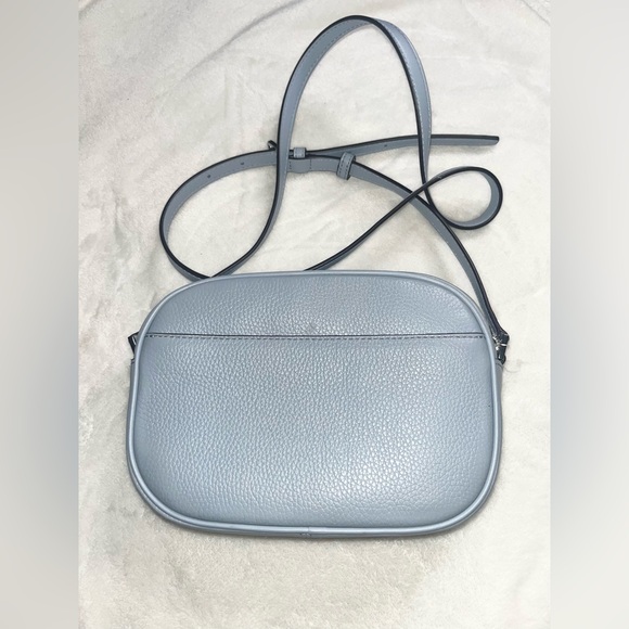 Michael Kors Oval Jet Set Travel Bag XBody - Picture 3 of 3